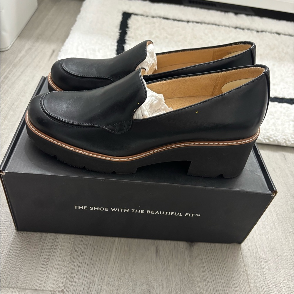 New In Box Naturalizer Black Leather Cabaret Slip-on Loafer size 7.5 - Picture 10 of 13